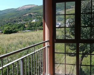 Balcony of House or chalet for sale in Benuza