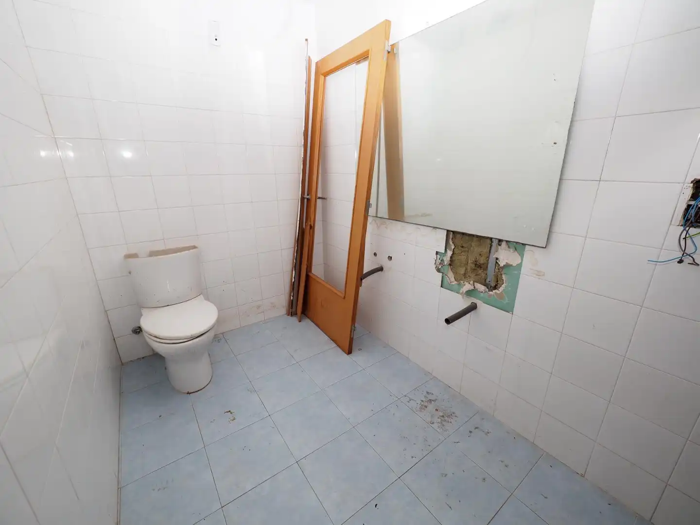 Bany de Pis en venda en Terrassa amb Parquet i Terrassa