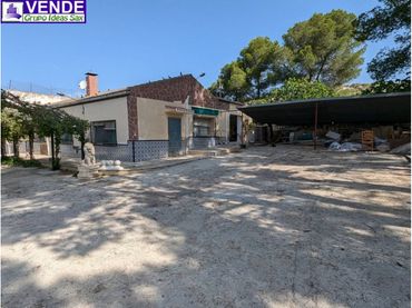 Casa rustica con piscina in vendita a Petrer