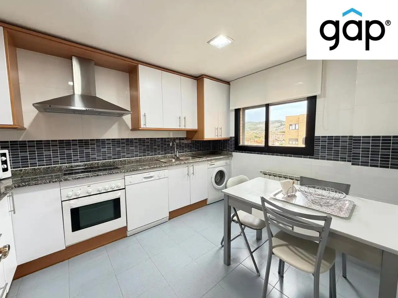 Kitchen of Flat for rent in Cuenca  with Air Conditioner, Heating and Parquet flooring