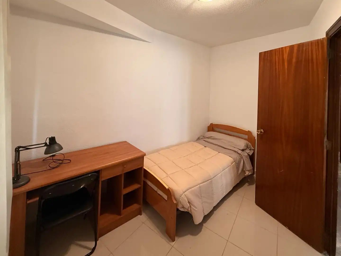 Habitación de Piso en venta en Córdoba con Alarma