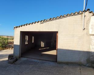 Vista exterior de Nau industrial en venda en Calzada de Oropesa