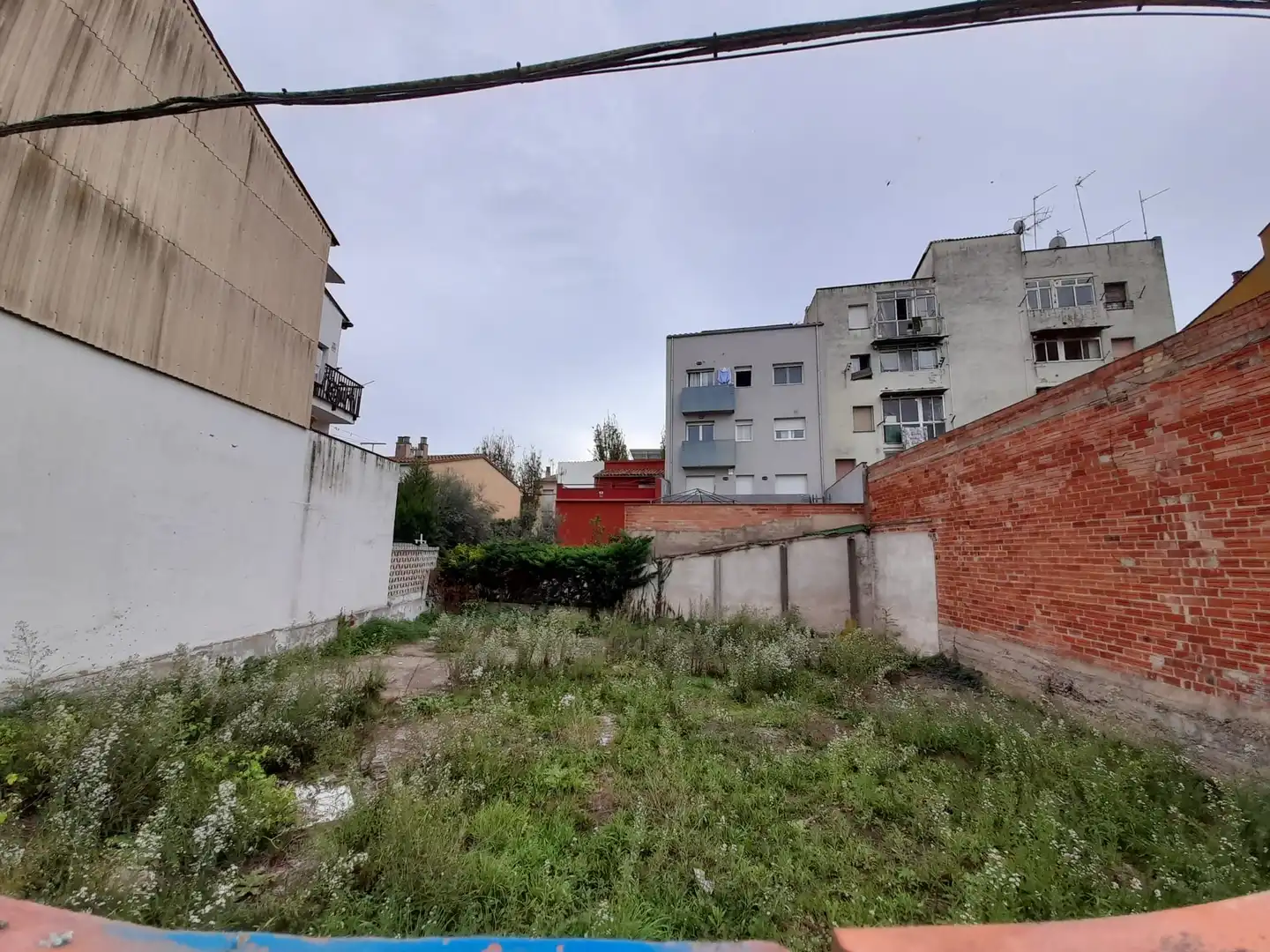 Wohnbaugrundstück zum Verkauf in Carrer d'Agustí Cabruja 8, imagen 2