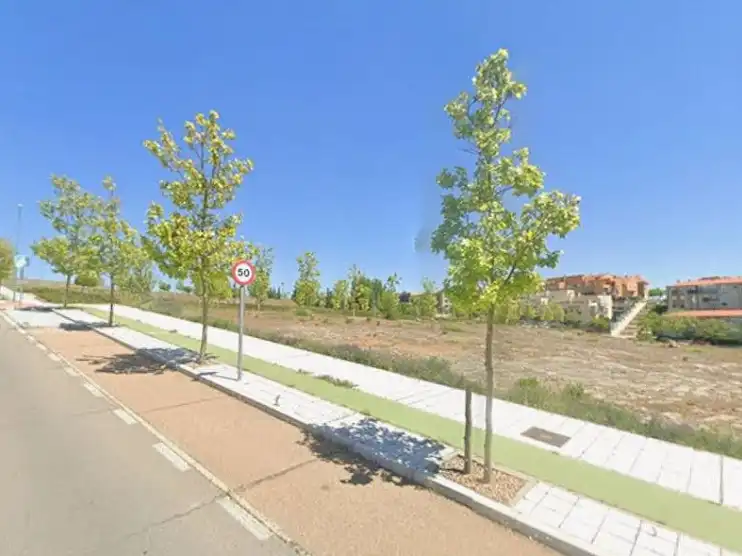 Residential land for sale in Calle Olegario González de Cardedal 35, imagen 7