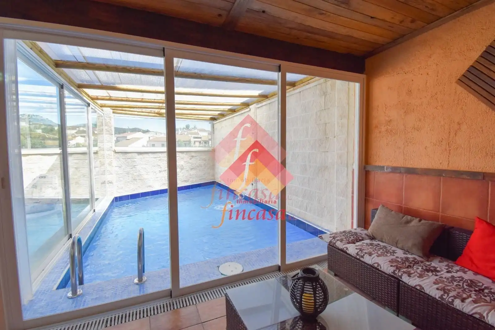 Piscina de Casa o chalet de alquiler en Arriate con Terraza y Amueblado