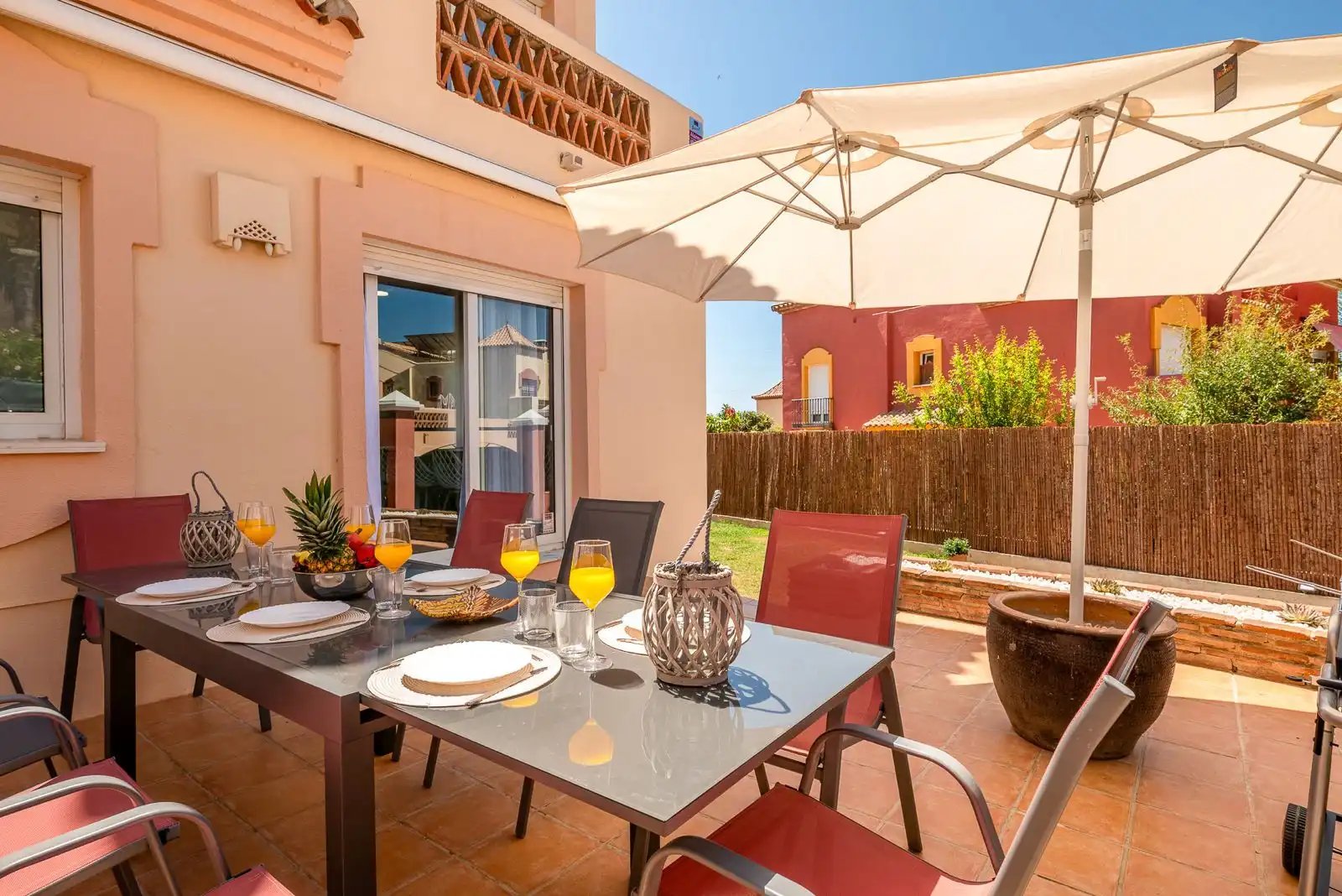 Terraza de Casa adosada en venta en Marbella con Aire acondicionado, Calefacción y Jardín privado