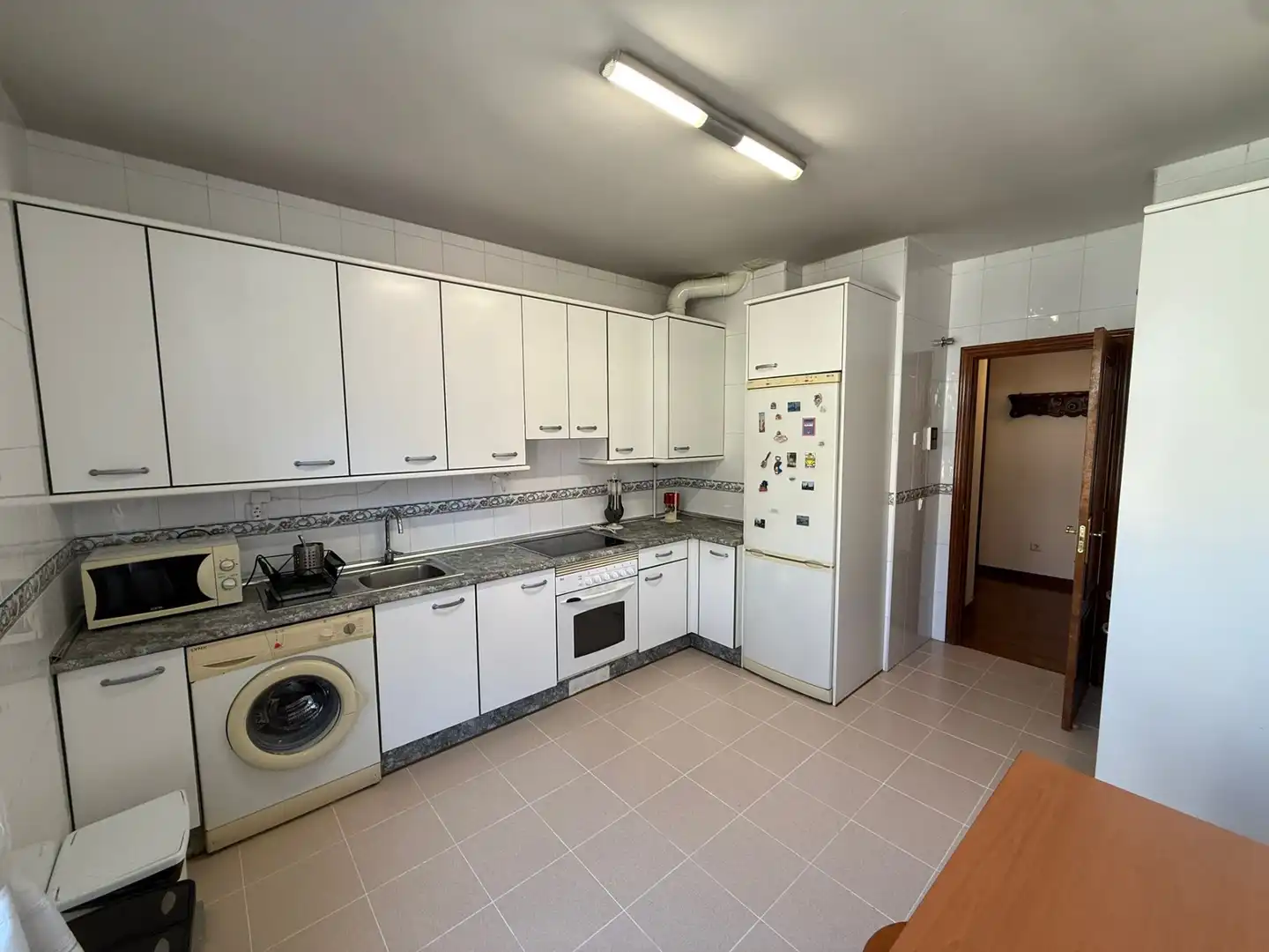 Küche von Wohnung zum Verkauf in Oviedo  mit Heizung, Abstellraum und Möbliert