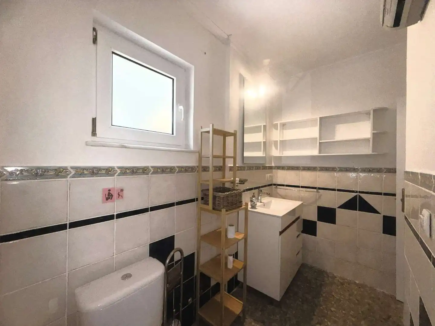 Bany de Casa o xalet en venda en Alhaurín de la Torre amb Aire condicionat, Calefacció i Terrassa
