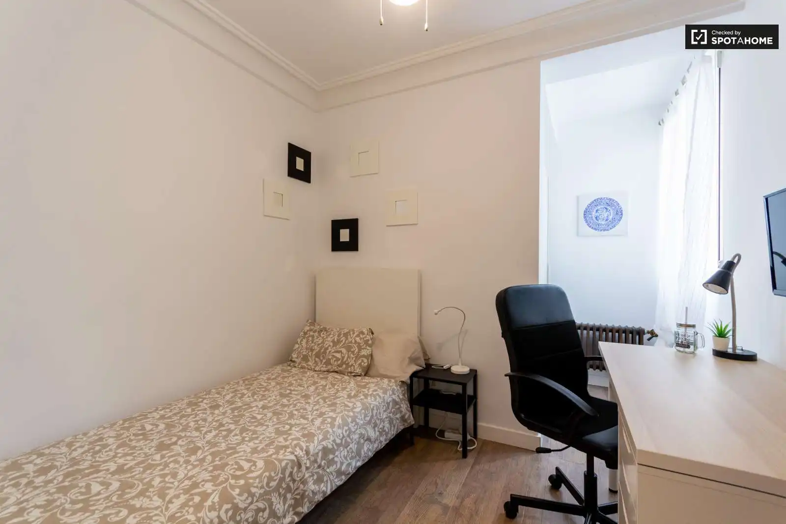 Room in Puerta del Ángel
