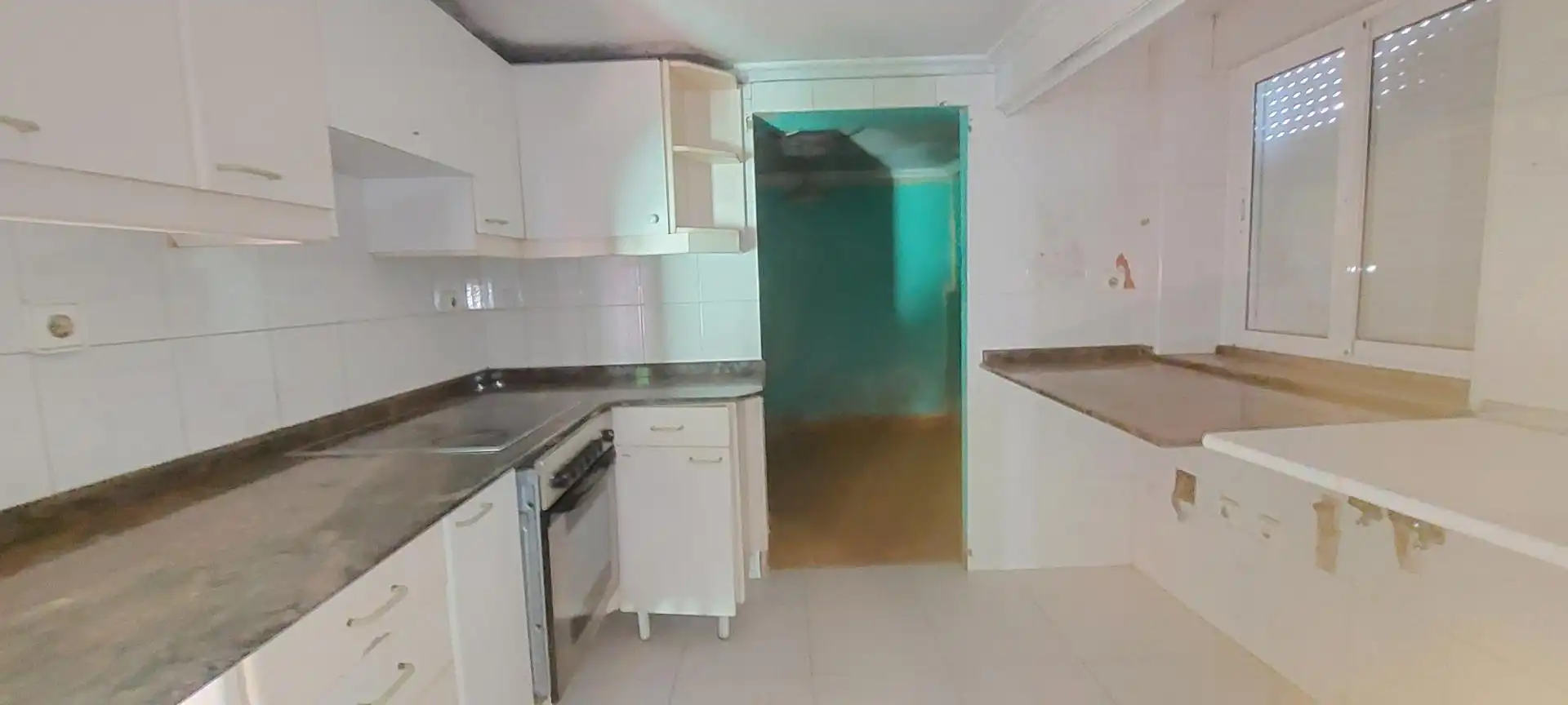 Cuina de Casa o xalet en venda en Torrelavega 