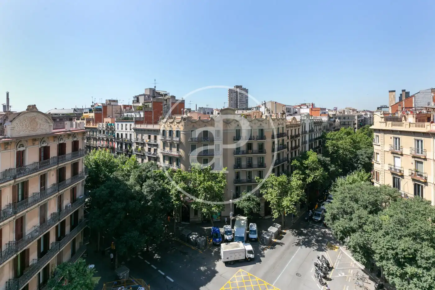 Außenansicht von Dachboden zum Verkauf in Barcelona mit Klimaanlage, Heizung und Terrasse