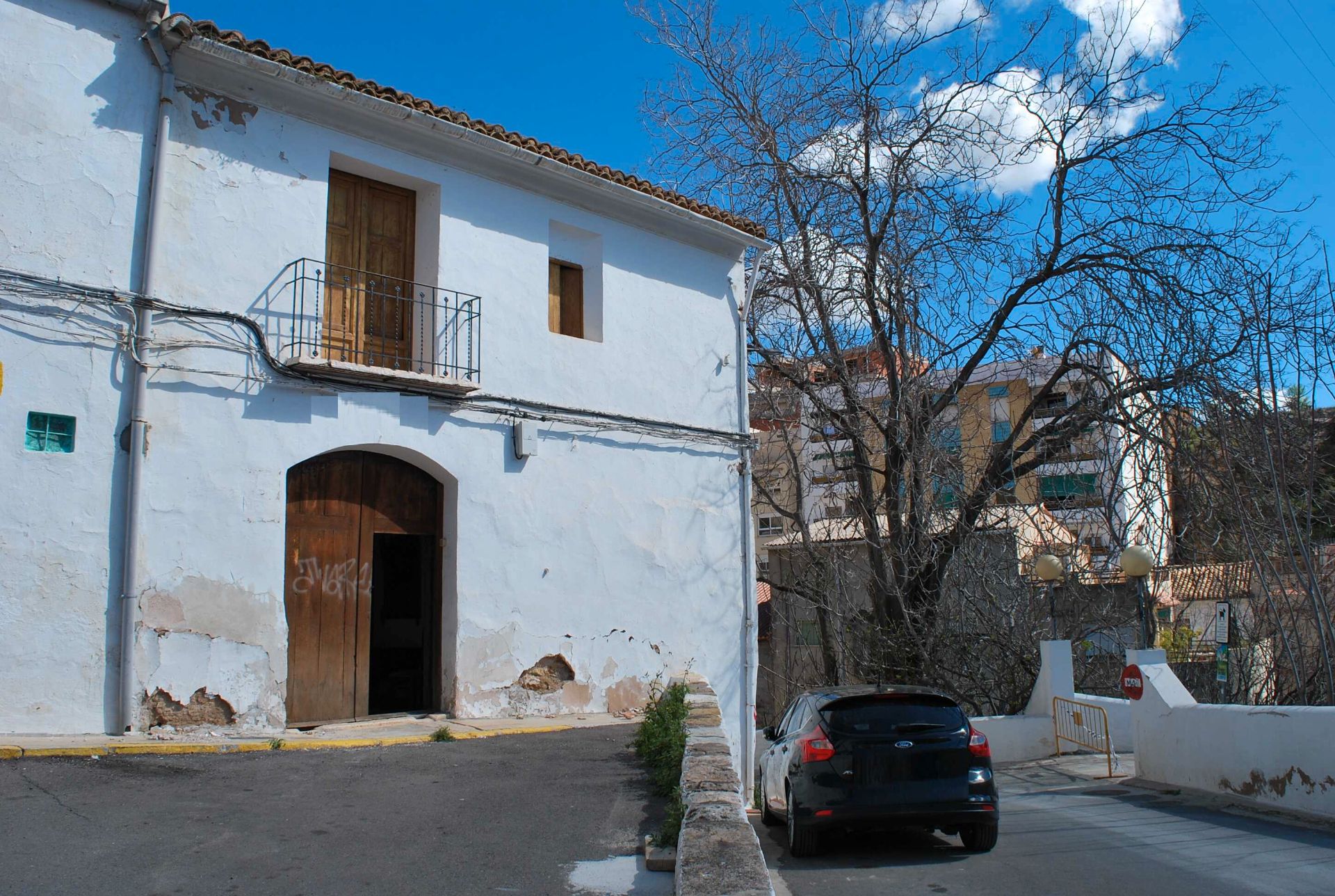 Vista exterior de Casa adosada en venda en Buñol amb Terrassa i Balcó