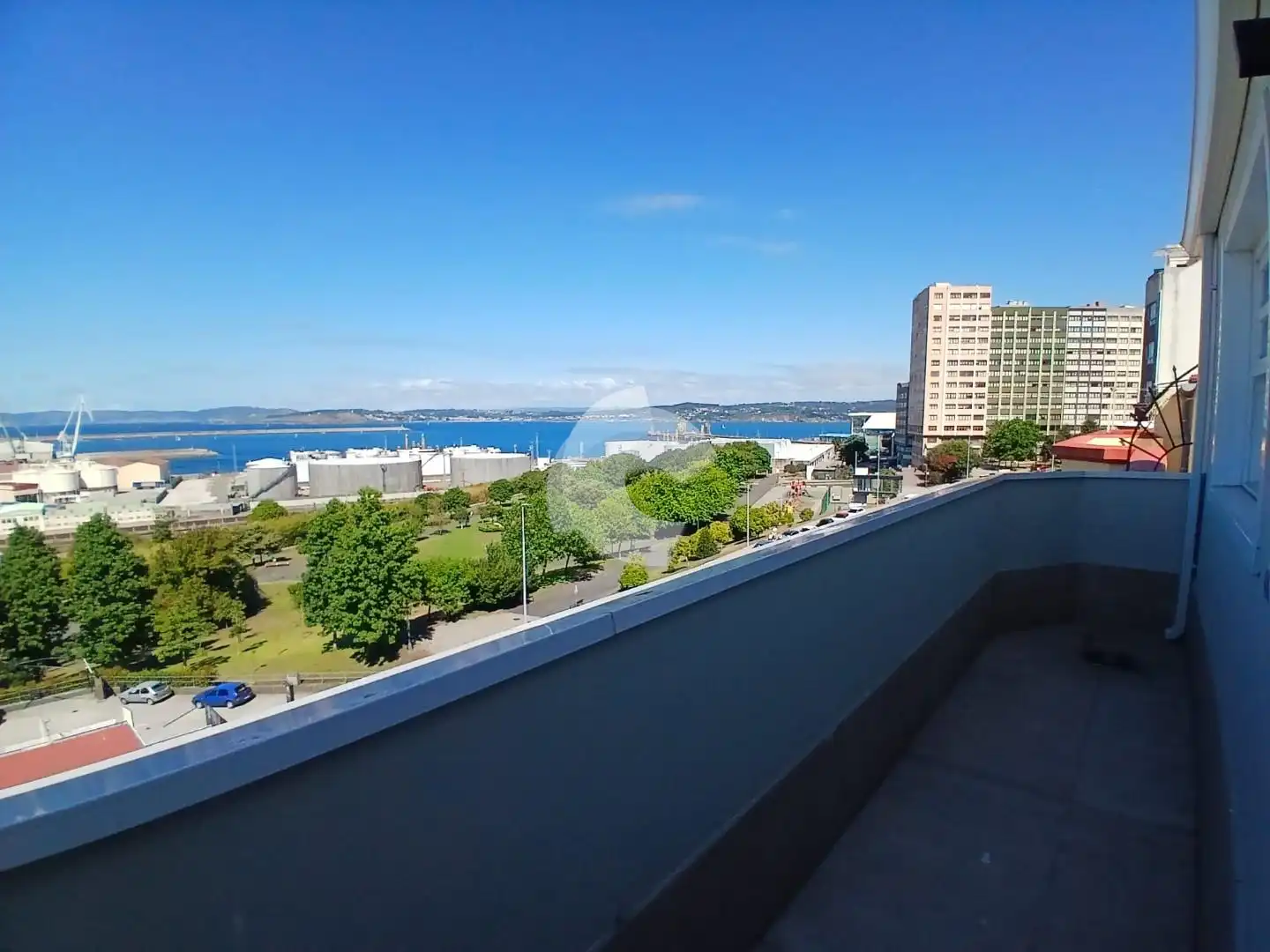 Vista exterior de Pis en venda en A Coruña Capital  amb Calefacció i Terrassa