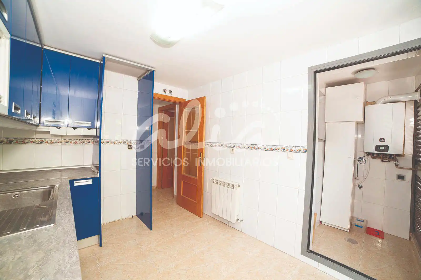 Kitchen of Flat for sale in Pinto  with Heating, Storage room and Oven