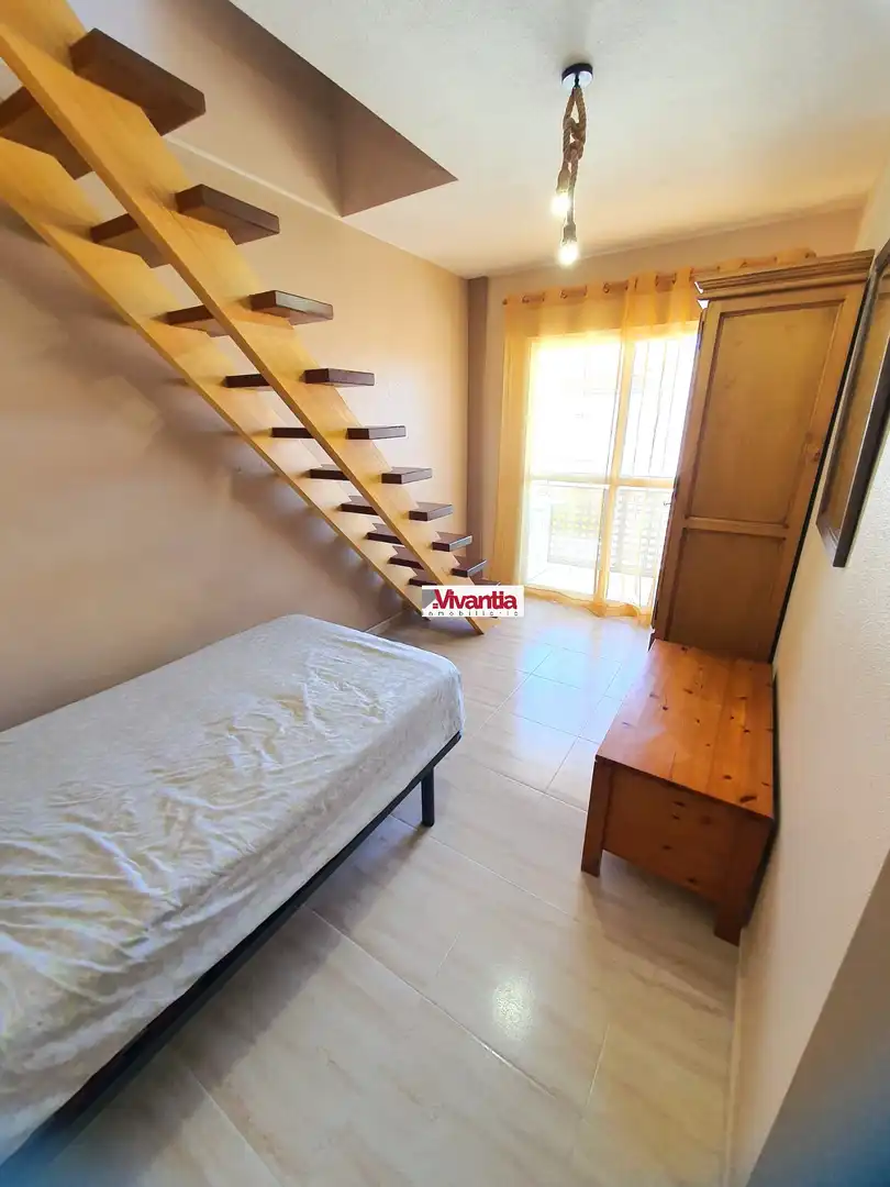 Dormitori de Dúplex en venda en Puerto Lumbreras amb Terrassa, Traster i Moblat