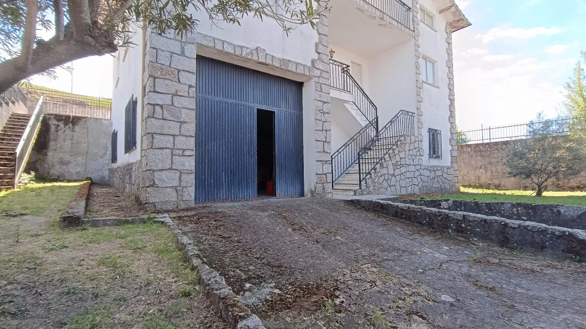 Vista exterior de Casa o chalet en venta en Colmenar de Montemayor con Calefacción y Amueblado