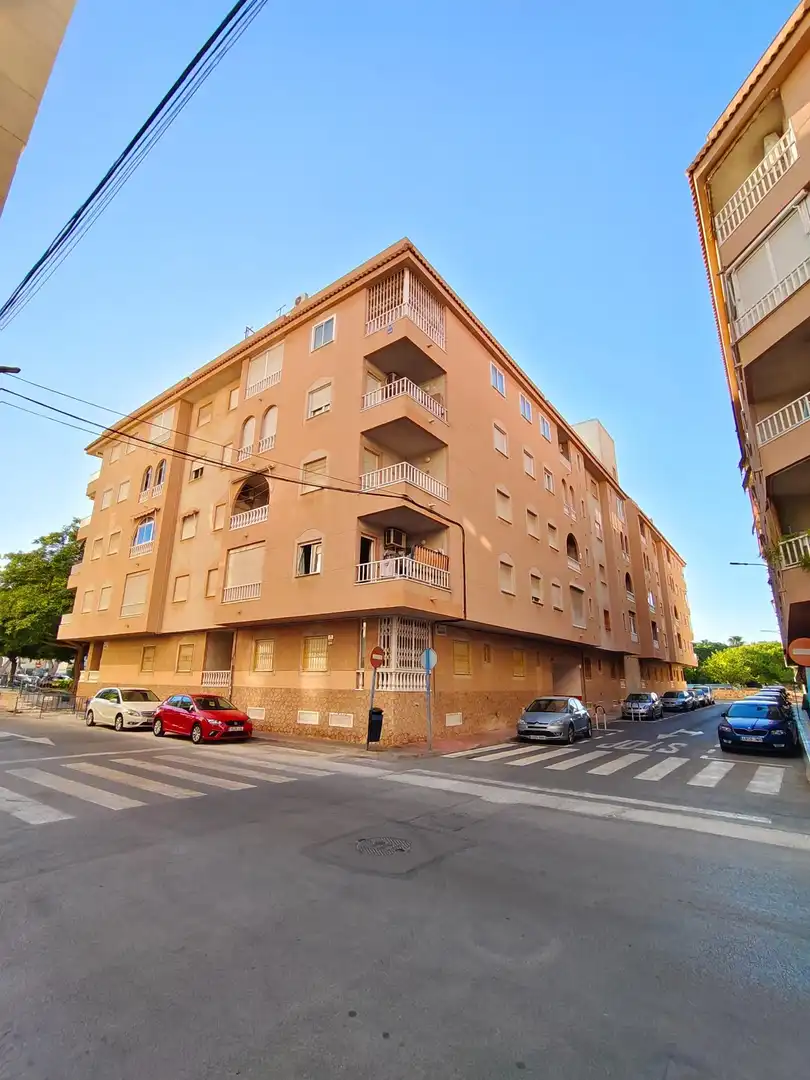 Apartamento con ascensor en venta en Avenida PINOSO DE 12, imagen 34