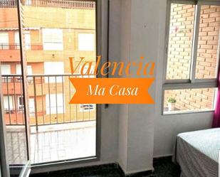 Bedroom of Flat to rent in  Valencia Capital  with Air Conditioner, Terrace and Balcony