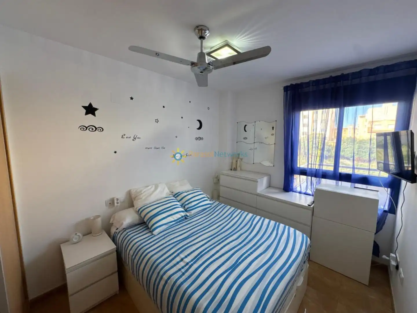 Dormitori de Apartament de lloguer en Piles amb Forn, Balcó i Piscina comunitària