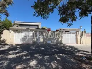 Casa con piscina en venta en Carrer Isidre Nonell 7, imagen 2