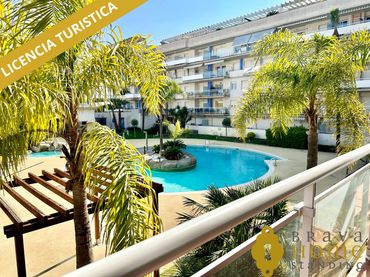 Wohnung mit Pool zum Verkauf in Avinguda Port Canigó 18