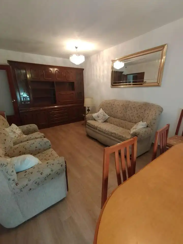 Wohnzimmer von Wohnung zur Miete in Madrid mit Klimaanlage, Terrasse und Möbliert