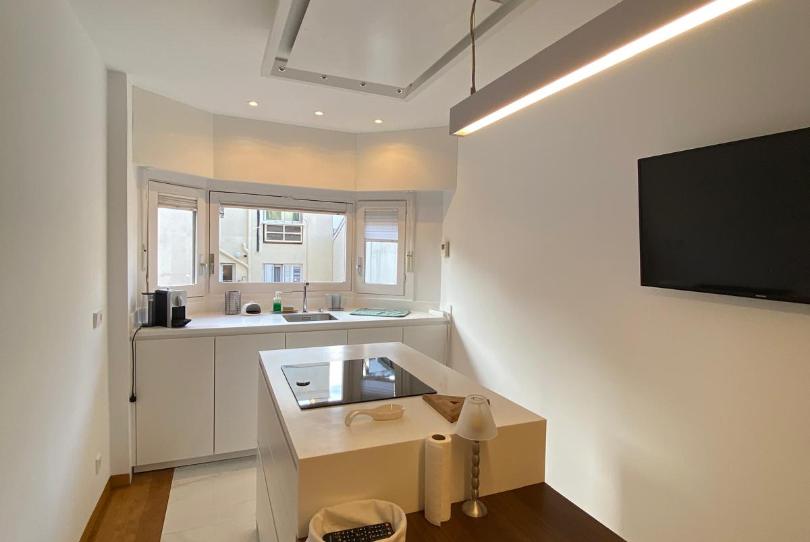 Photo 1 of Apartment for sale in Calle de Villanueva, Recoletos, Madrid