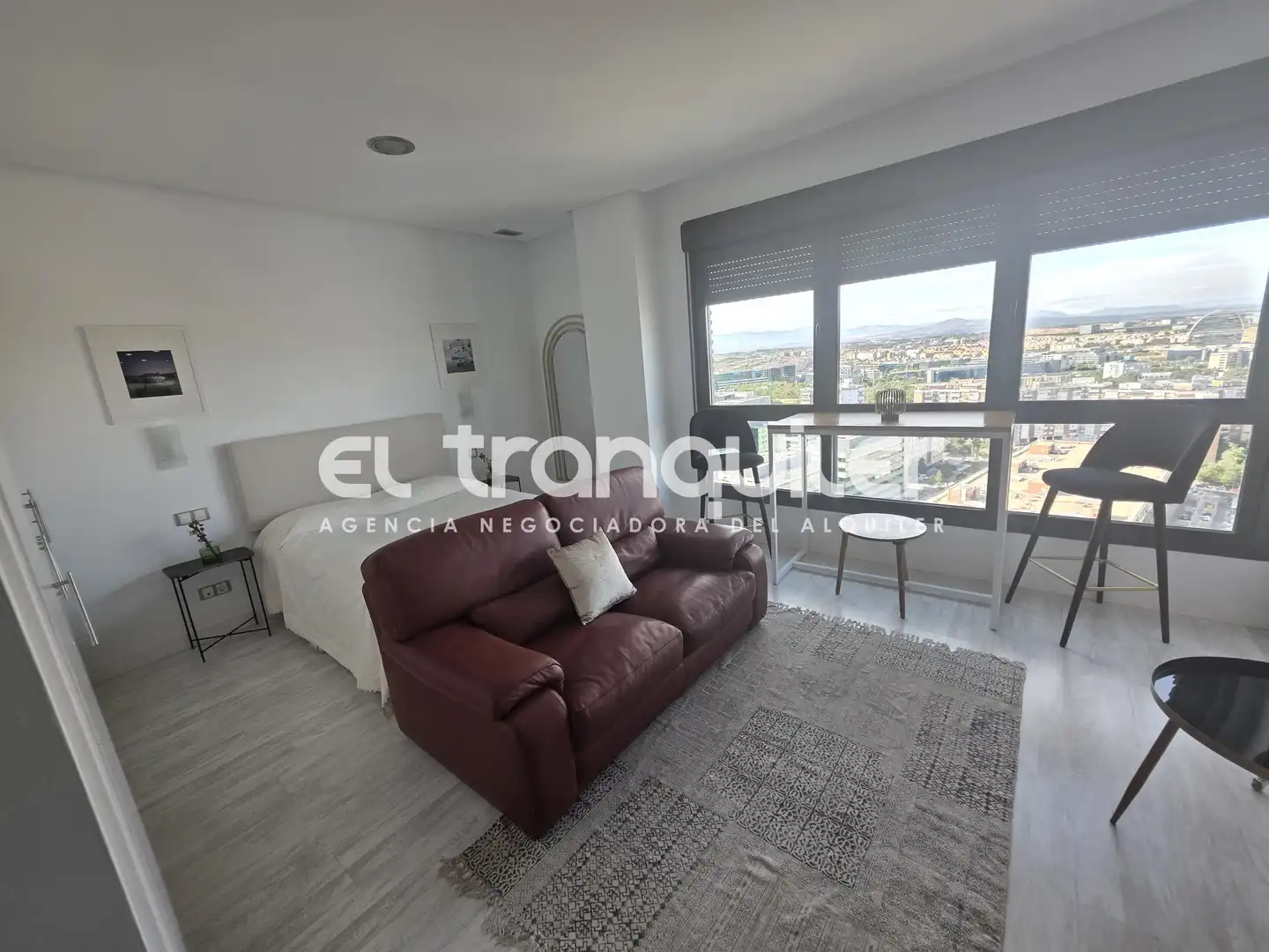 Bedroom of Study for rent in Madrid  with Air Conditioner, Parquet flooring and Swimming Pool