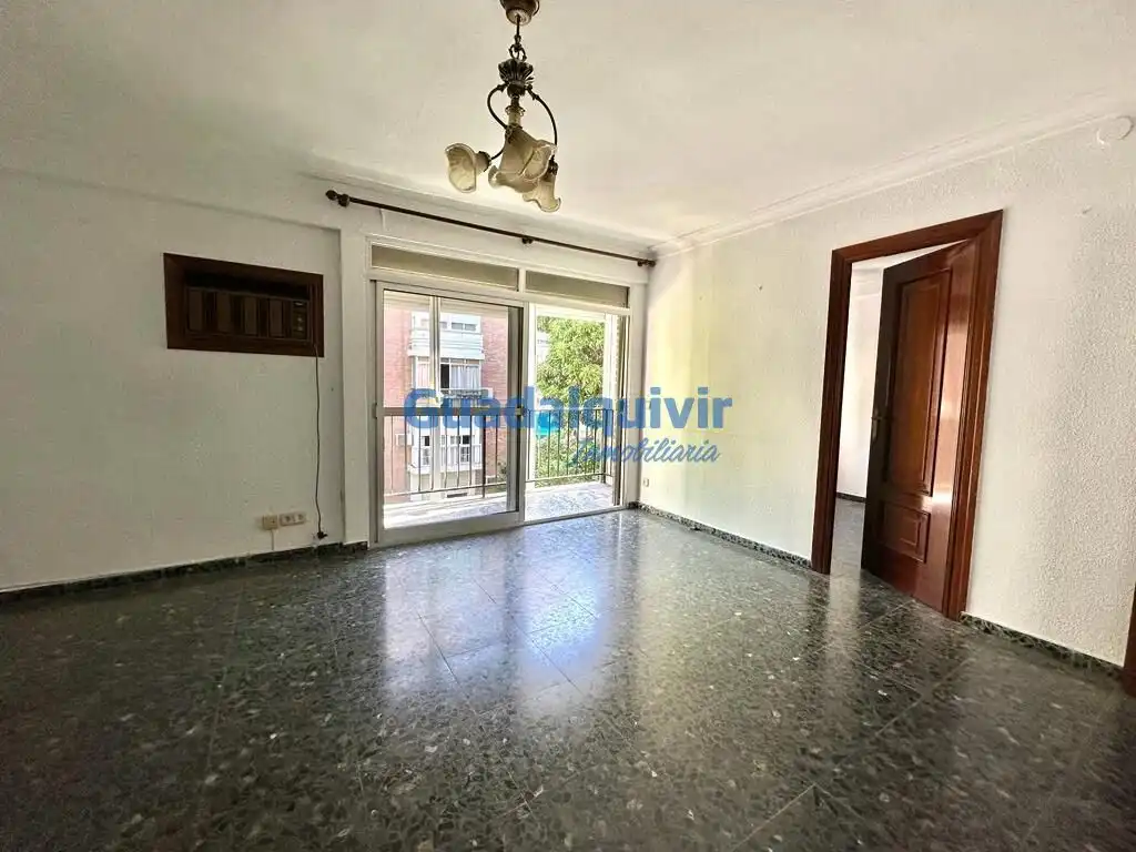 Habitación de Piso en venta en Sevilla con Aire acondicionado, Calefacción y Terraza