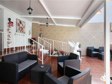 Bajo con piscina en venta en Avenida de Italia 23