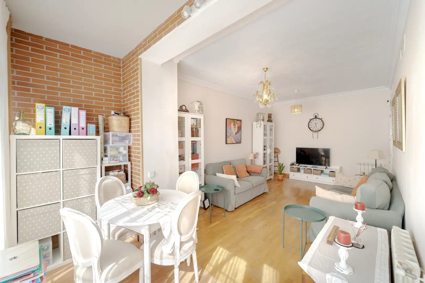 Wohnzimmer von Wohnung zum Verkauf in Las Rozas de Madrid mit Heizung, Privatgarten und Parkett