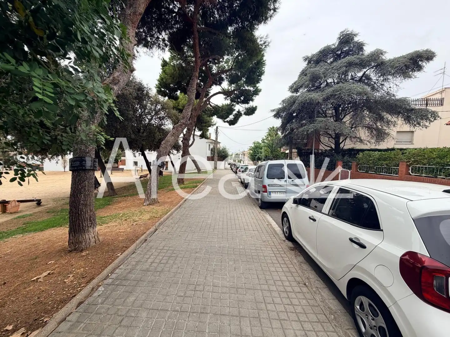 Vista exterior de Casa adosada en venda en Premià de Mar amb Jardí privat