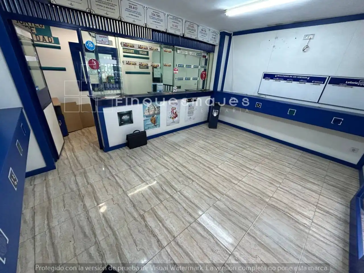 Local en venta en L'Hospitalet de Llobregat con Aire acondicionado