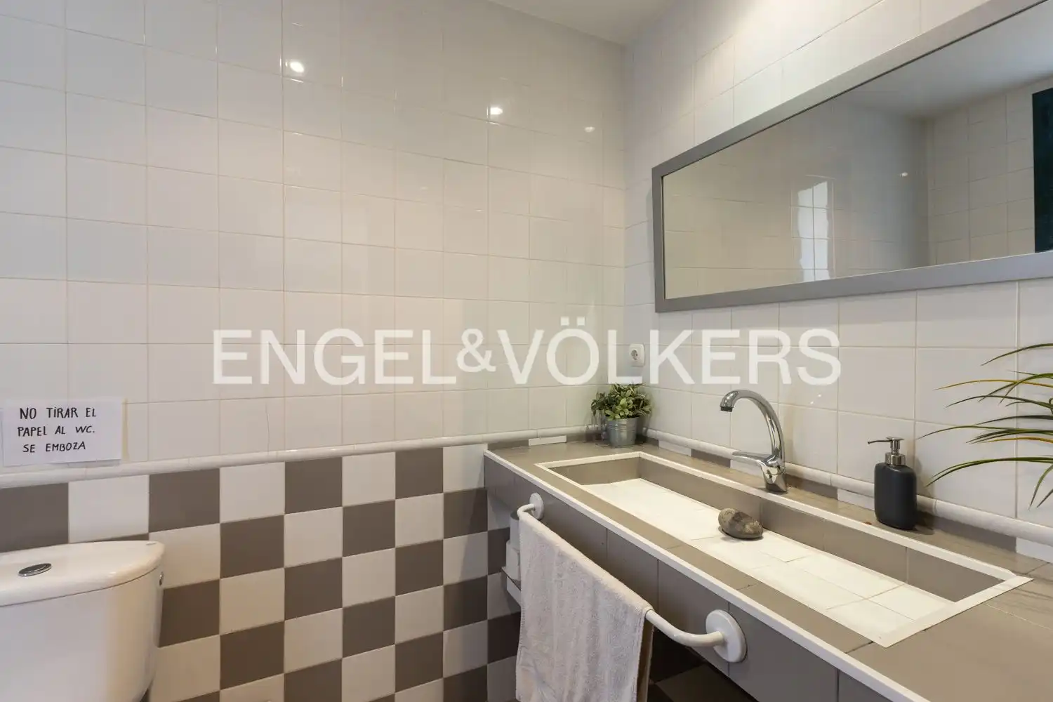 Baño de Casa o chalet en venta en Gilet con Aire acondicionado, Calefacción y Jardín privado