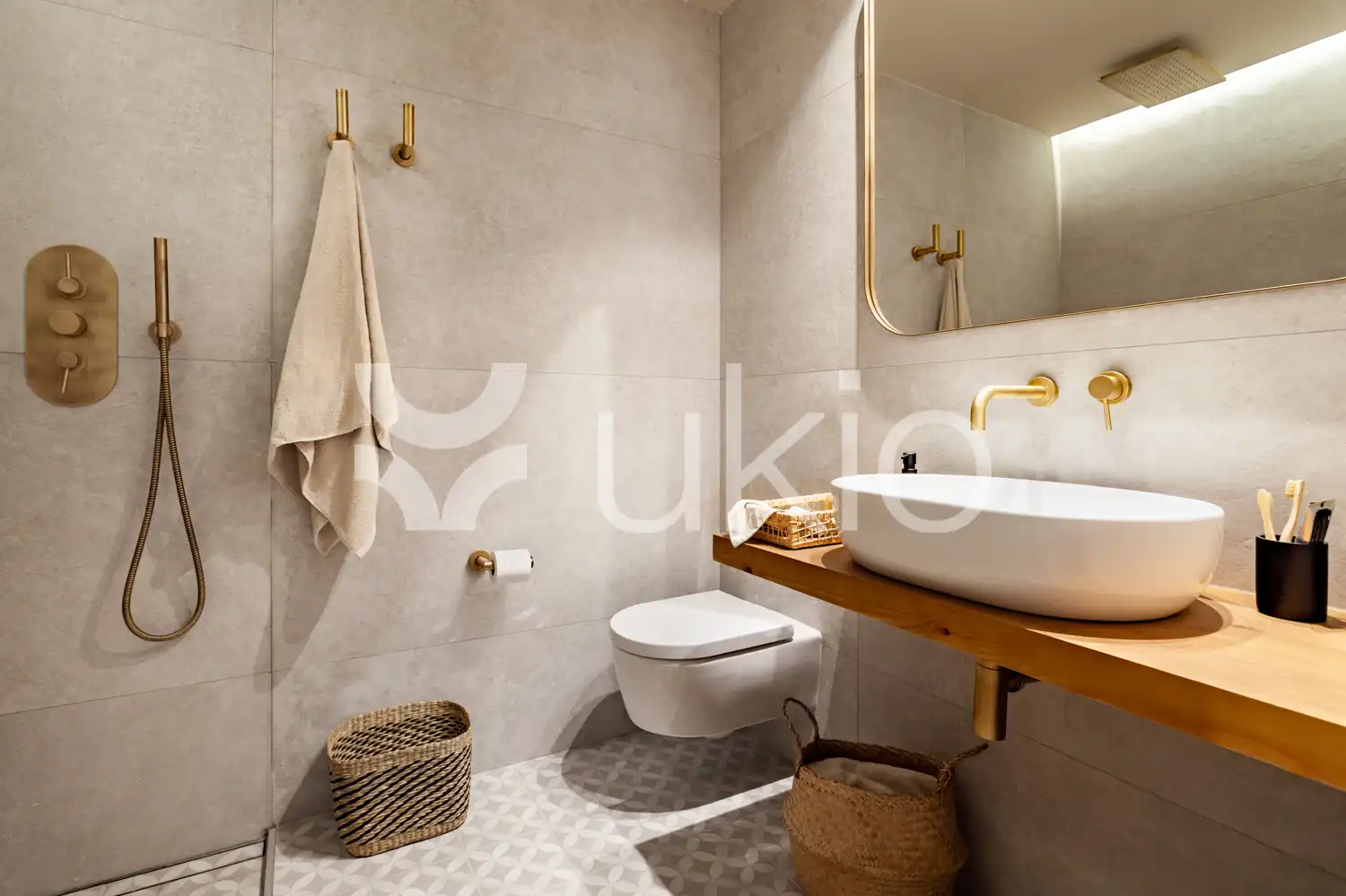 Baño de Apartamento de alquiler en Barcelona con Aire acondicionado, Calefacción y Amueblado