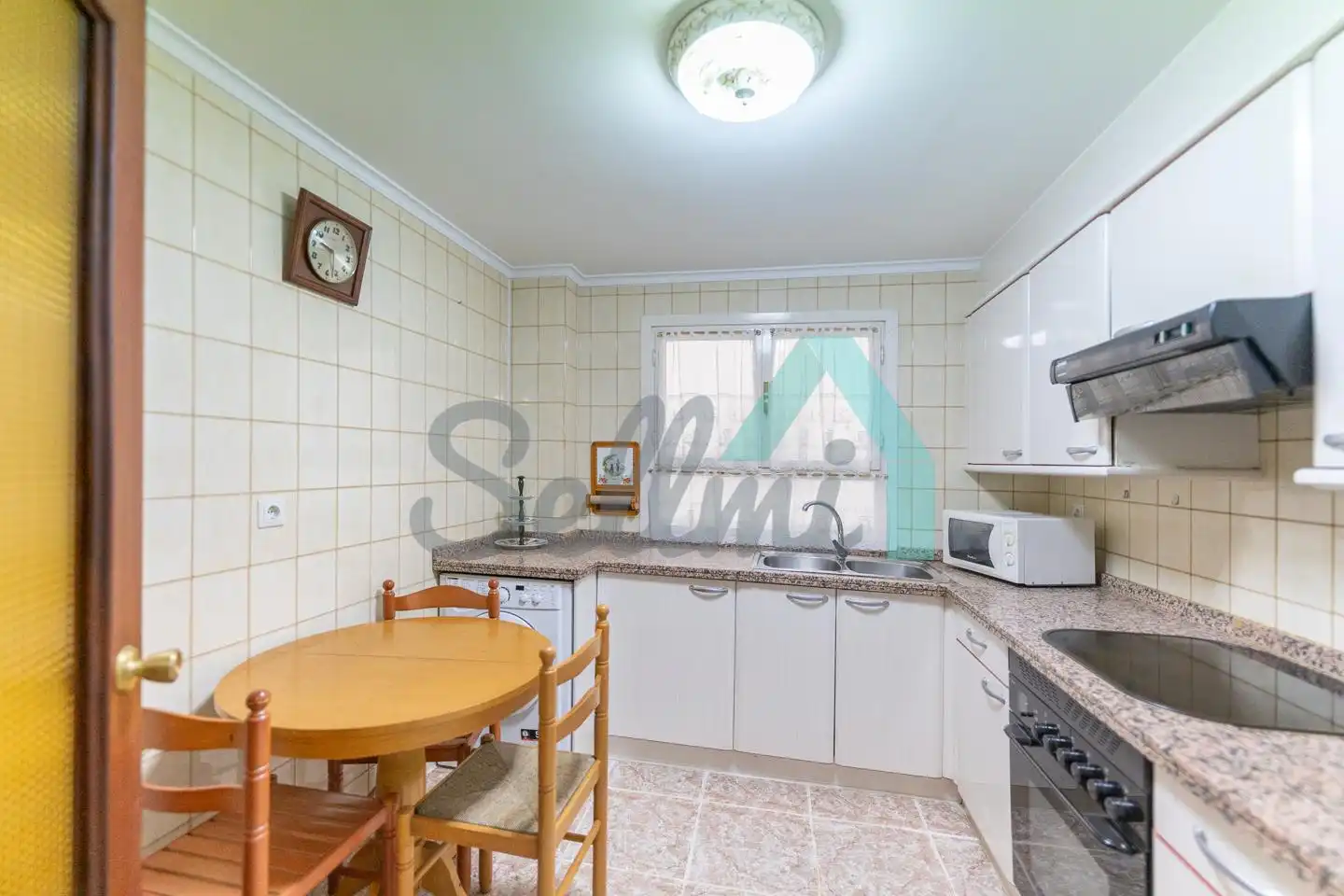 Kitchen of Flat for sale in Oviedo   with Heating and Parquet flooring