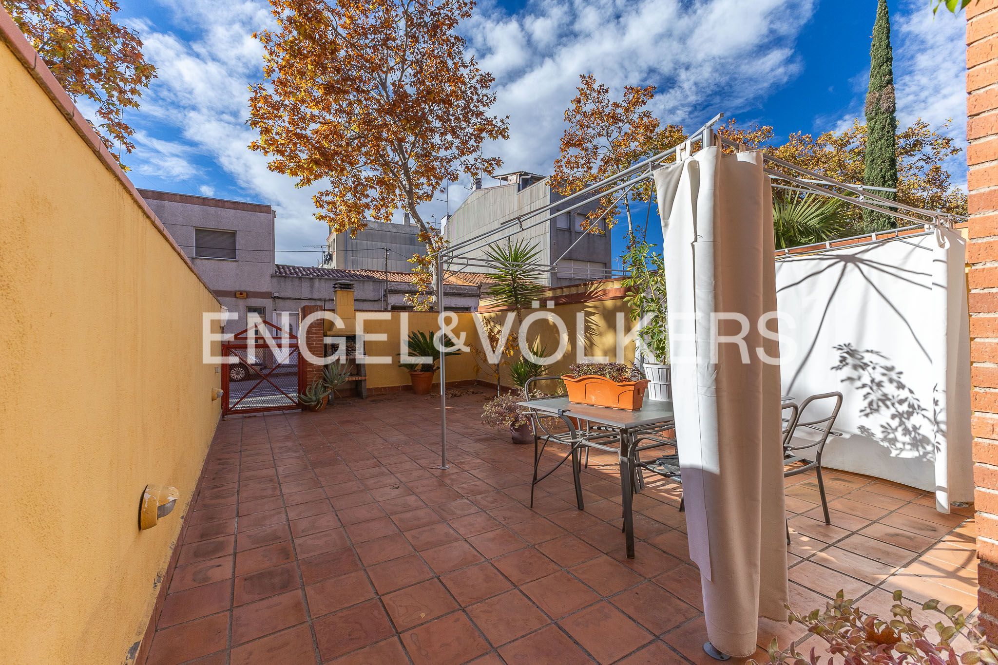 Terrace of House or chalet for sale in Sabadell  with Air Conditioner, Heating and Private garden