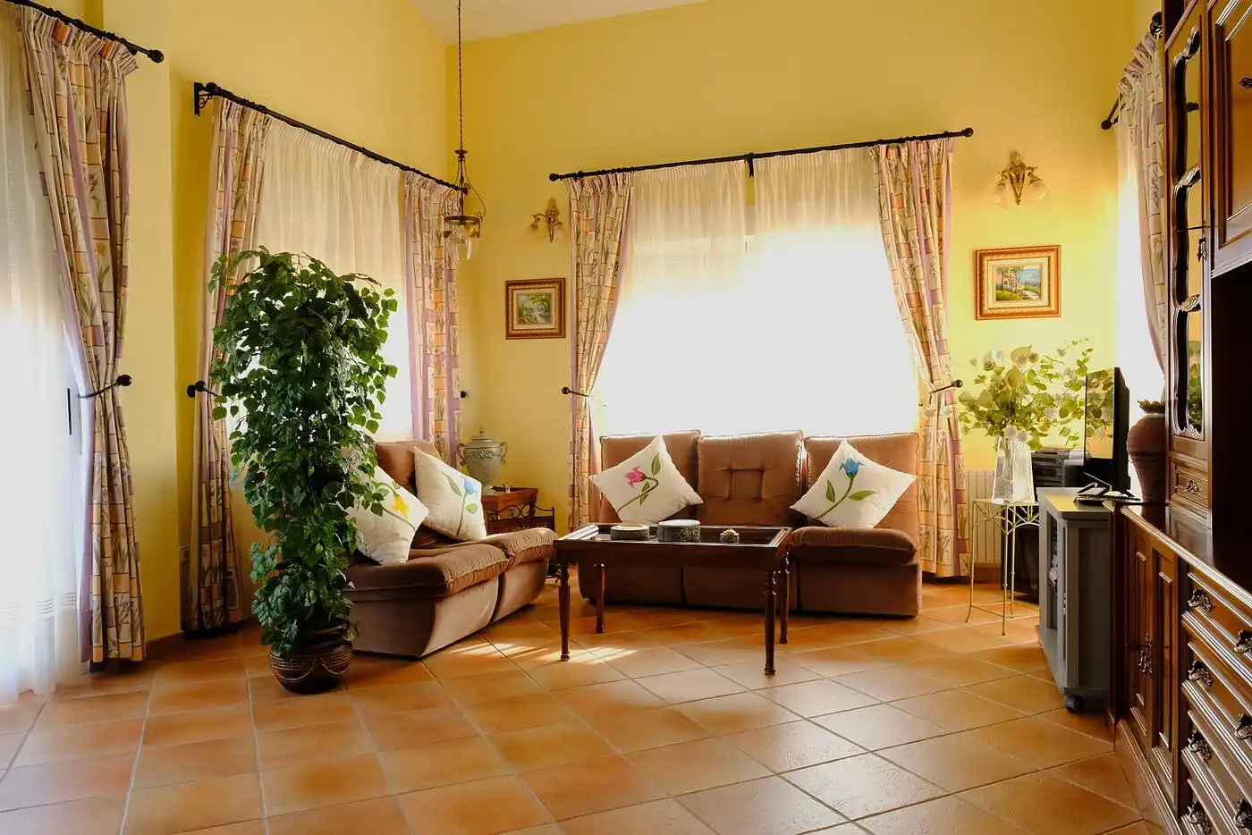 Sala d'estar de Casa o xalet en venda en Orihuela amb Aire condicionat, Jardí privat i Terrassa