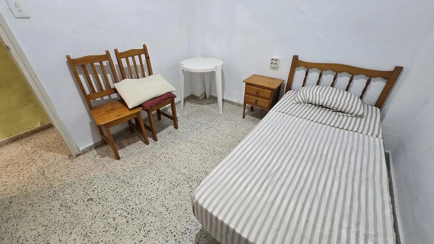 Schlafzimmer von Erdgeschoss zur Miete in Gandia