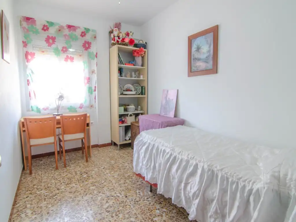 Dormitori de Casa o xalet en venda en La Rinconada