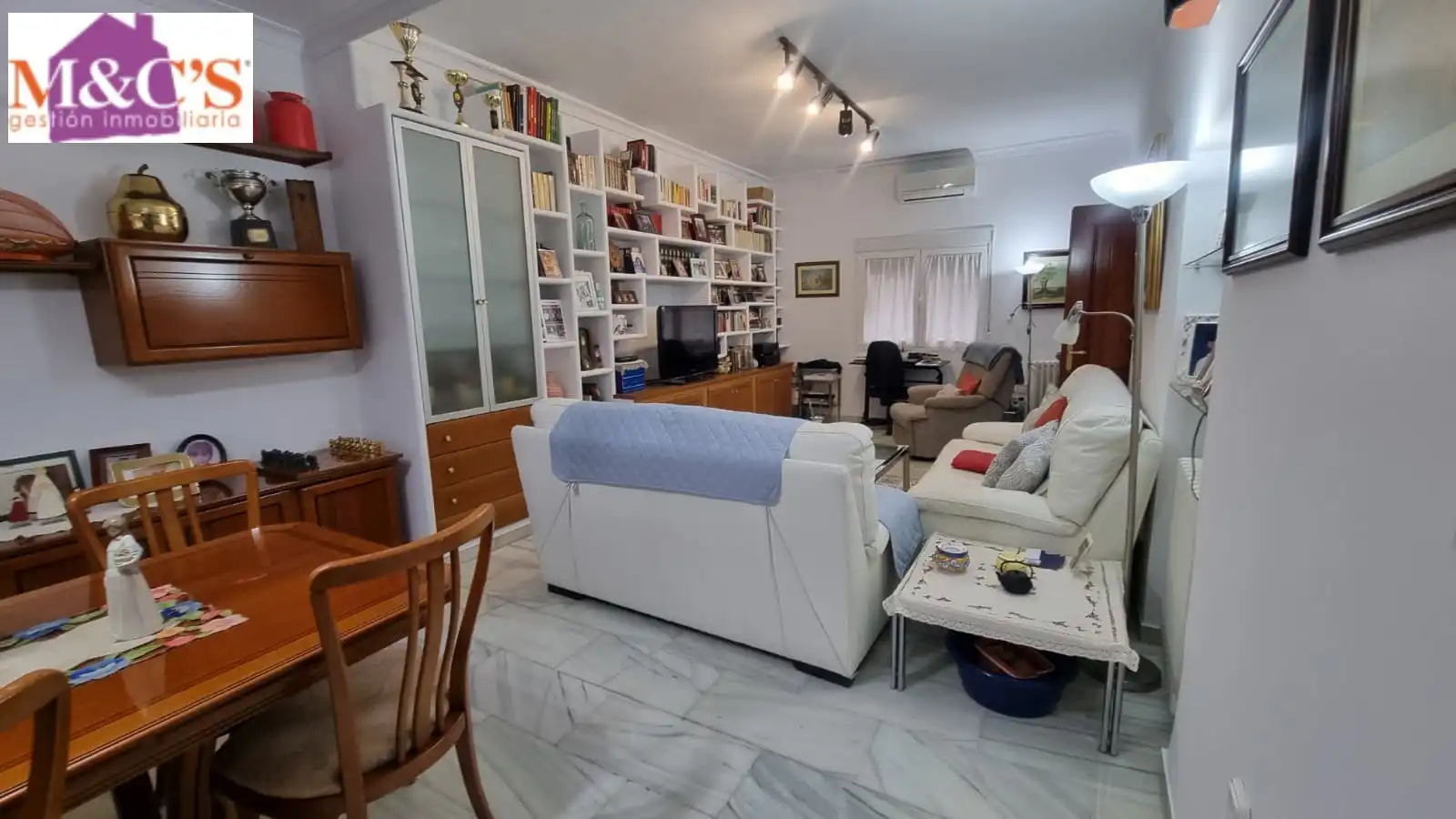 Sala d'estar de Casa o xalet en venda en Puertollano amb Aire condicionat, Calefacció i Jardí privat