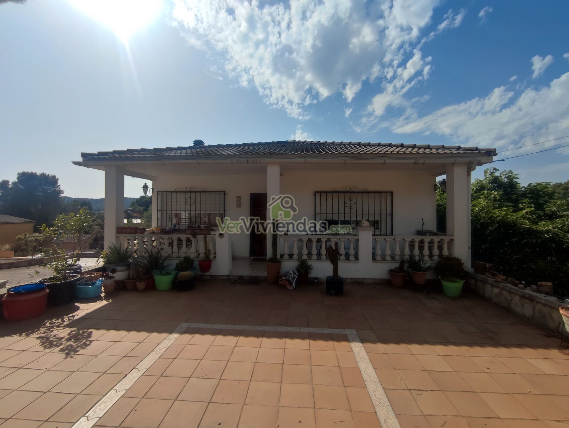 Vista exterior de Casa o xalet en venda en Vallirana amb Calefacció, Jardí privat i Terrassa