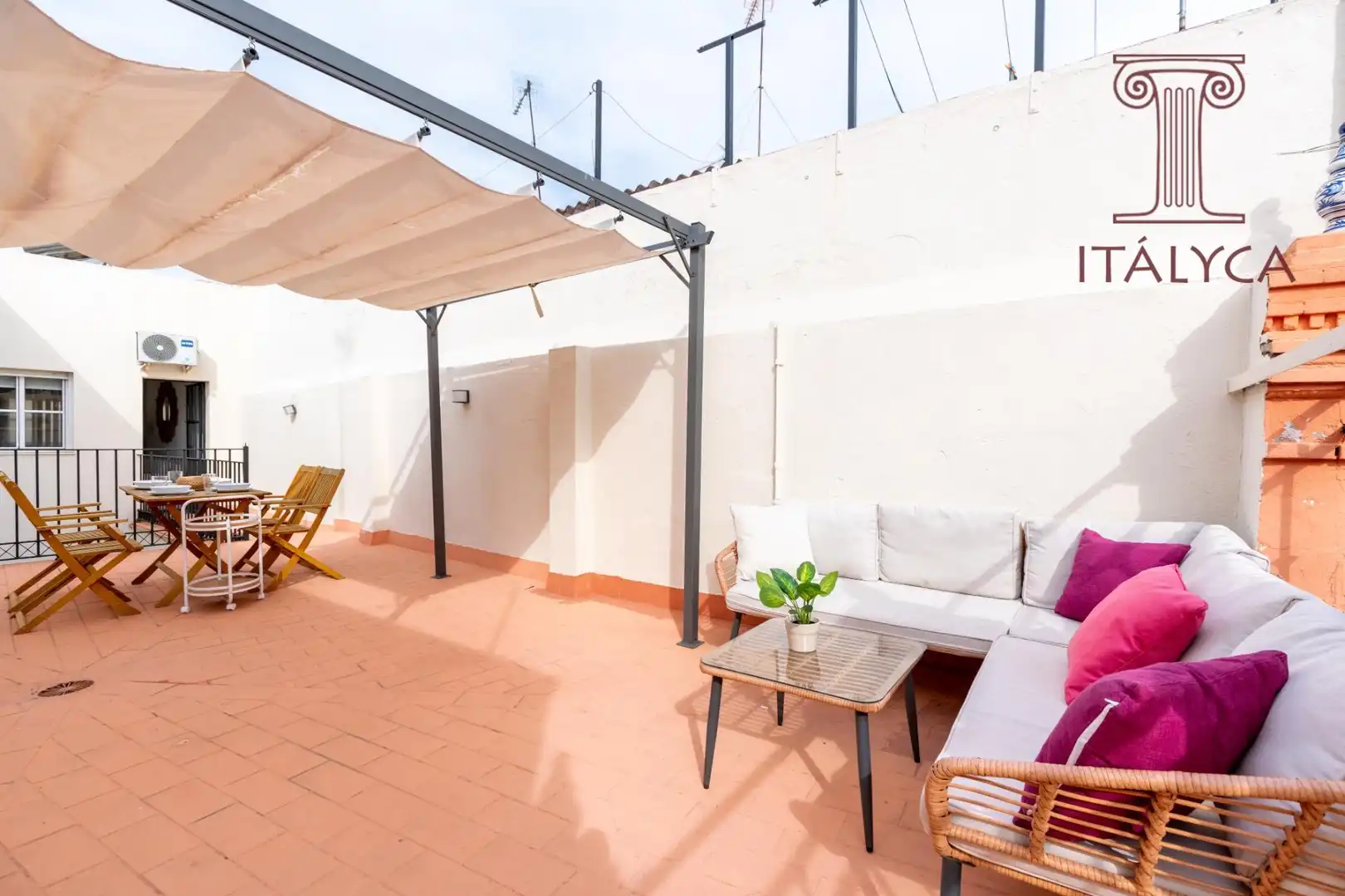 Terraza de Ático en venta en Sevilla con Aire acondicionado, Terraza y Amueblado