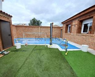 Swimming pool of House or chalet for sale in Ciempozuelos  with Air Conditioner and Swimming Pool