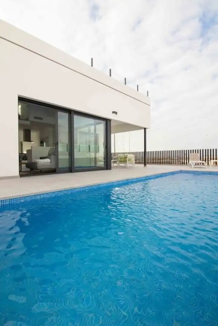 Chalet con piscina en venta en Dolores, imagen 3
