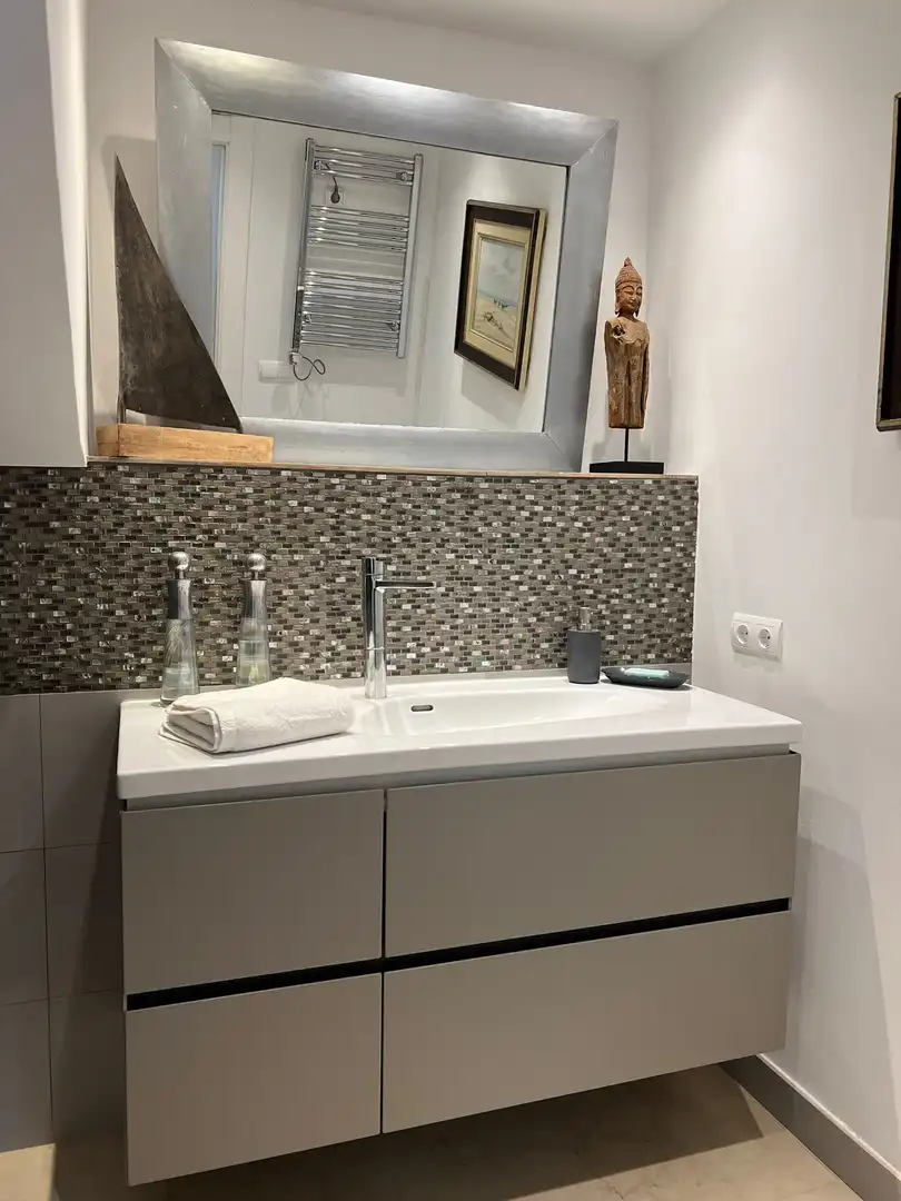 Bathroom of Ground floor for sale in Estepona  with Terrace, Swimming Pool and Community pool