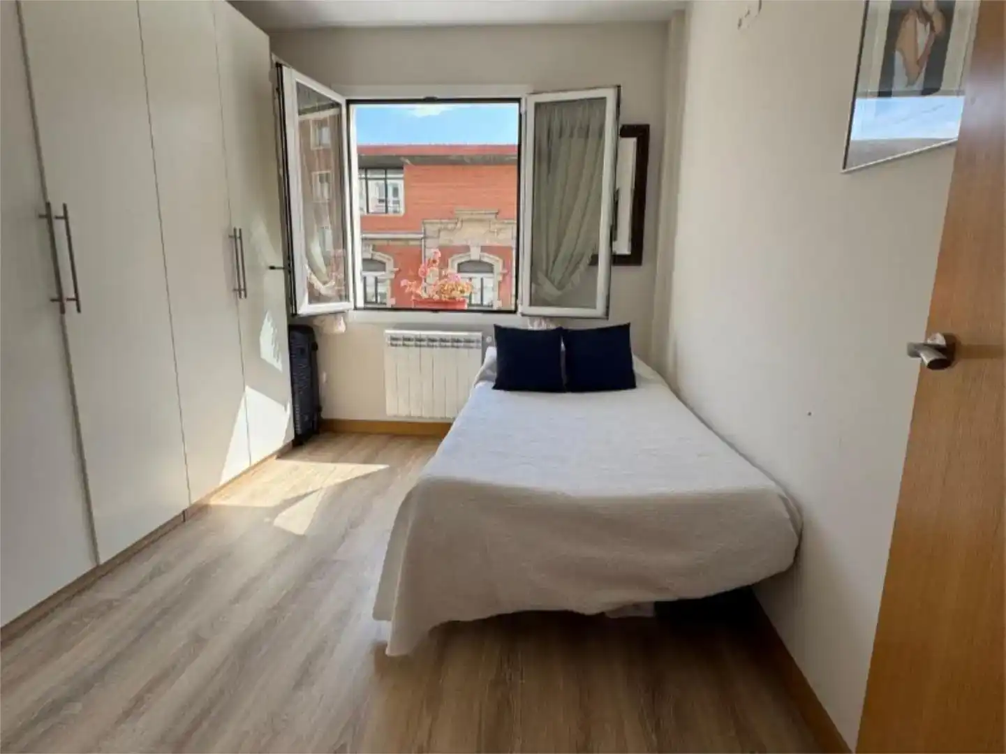 Bedroom of Flat for sale in Lovaina