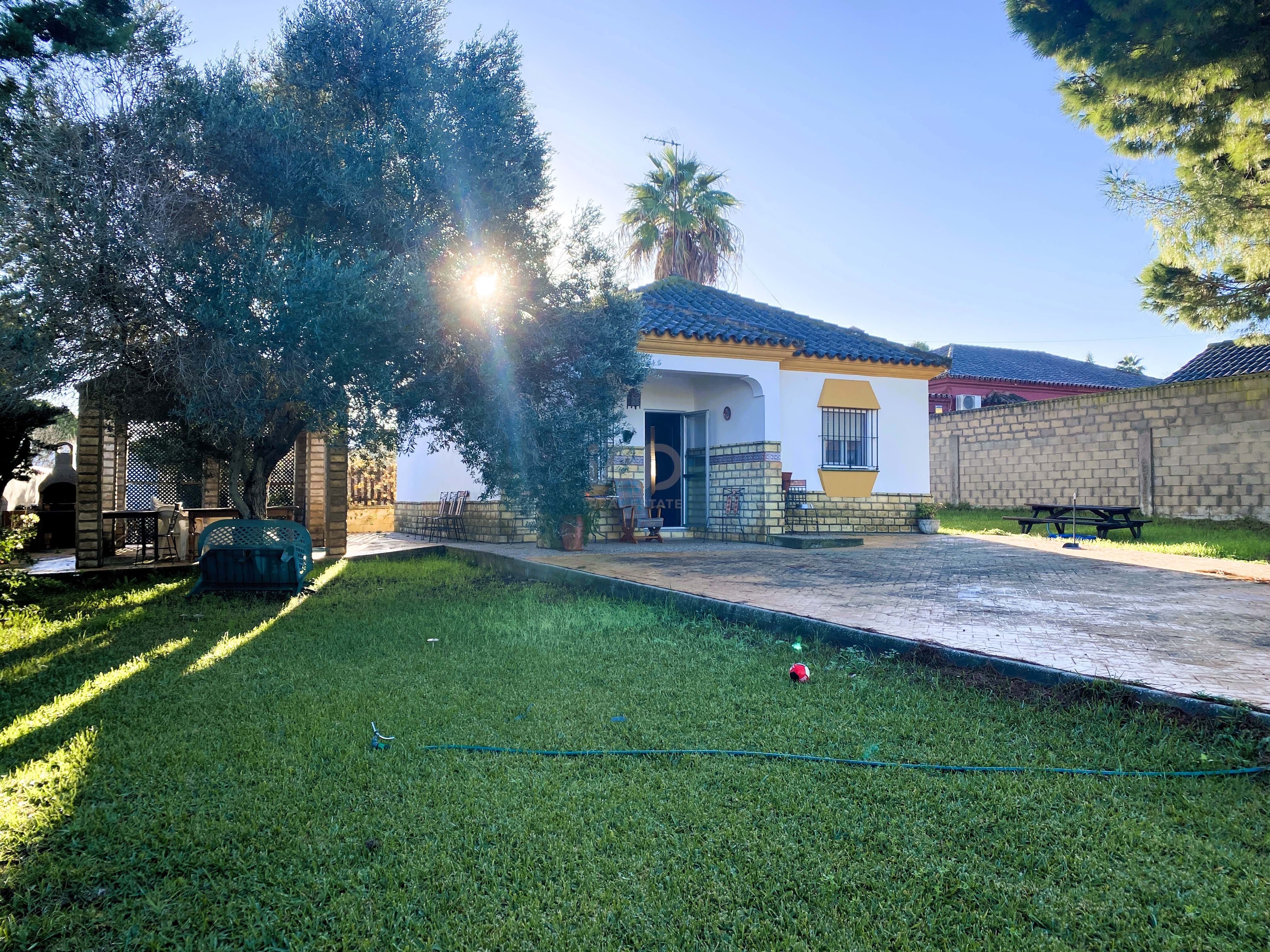 Exterior view of House or chalet for sale in Chiclana de la Frontera  with Swimming Pool