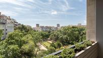 Exterior view of Flat for sale in  Barcelona Capital  with Air Conditioner and Terrace