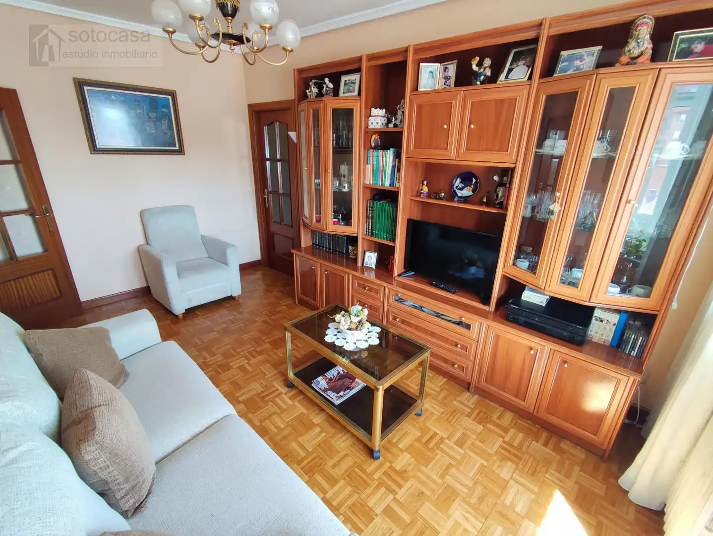 Sala d'estar de Pis en venda en Valladolid amb Calefacció